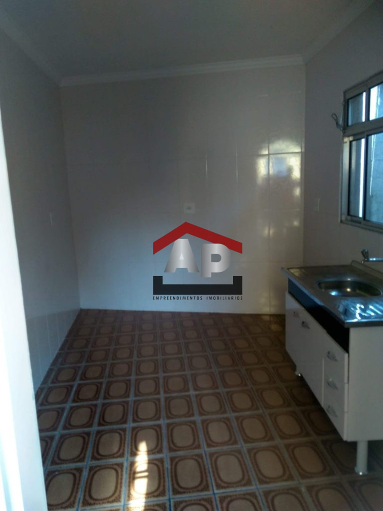 Terreno com 4 casas – Venda